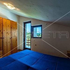 Kuća sa 7 apartmana i mnogo potencijala, Lumbarda