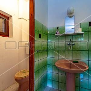 Kuća sa 7 apartmana i mnogo potencijala, Lumbarda