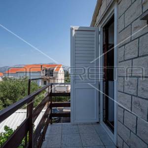 Kuća sa 7 apartmana i mnogo potencijala, Lumbarda