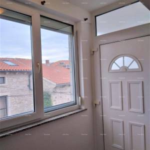 Kuća sa dva apartmana u centru Medulina.