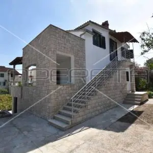 Kuća sa očaravajućim pogledom na more, 200 m2, Supetar, Brač