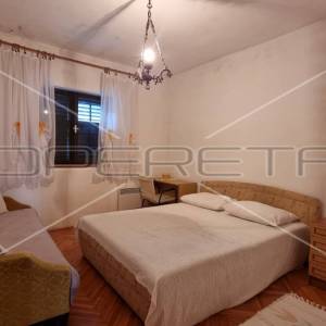 Kuća sa otvorenim pogledom na more i zadarsko područje, Ugljan, 310 m2