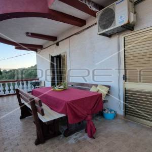 Kuća sa otvorenim pogledom na more i zadarsko područje, Ugljan, 310 m2