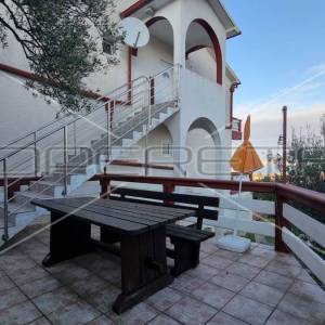 Kuća sa otvorenim pogledom na more i zadarsko područje, Ugljan, 310 m2