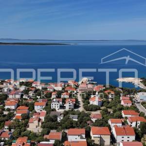 Kuća sa više mogućnosti - Mandre
