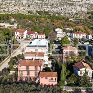 Kuća sa više stambenih jedinica, 150m do mora, Starigrad Paklenica 
