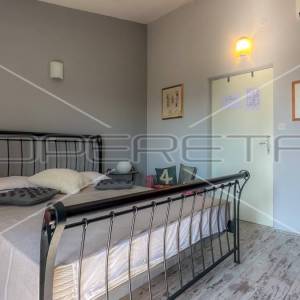 Kuća sa više stambenih jedinica, 150m do mora, Starigrad Paklenica 
