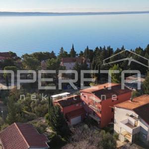 Kuća sa više stambenih jedinica, 150m do mora, Starigrad Paklenica 
