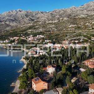 Kuća sa više stambenih jedinica, 150m do mora, Starigrad Paklenica 
