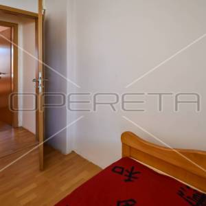Kuća u nizu u staroj jezgri, Kaštel Lukšić, 90 m2