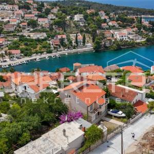 Kuća u Splitskoj na Braču, spoj prirode, komfora i pogleda na more