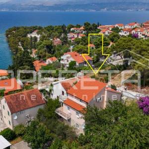 Kuća u Splitskoj na Braču, spoj prirode, komfora i pogleda na more