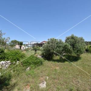 Kuća Vis, 38+25m2, imanje 6.888m2