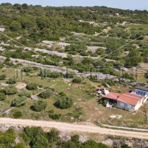 Kuća Vis, 38+25m2, imanje 6.888m2