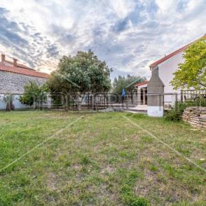 Kuća za odmor 75m2 s bazenom i pogledom na more