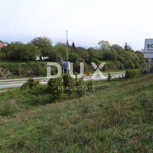KUKULJANOVO, ČAVLE- starina 200m2 + građevinsko zemljište 11500m2 u industrijskoj zoni (namjena: trgovačka, zanatska, industrij...