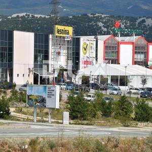KUKULJANOVO INDUSTRIJSKA ZONA - građevinsko zemljište 5670m2 uz glavnu cestu za poslovni prostor / halu
