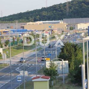 KUKULJANOVO INDUSTRIJSKA ZONA - građevinsko zemljište 5670m2 uz glavnu cestu za poslovni prostor / halu