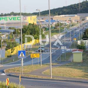 KUKULJANOVO INDUSTRIJSKA ZONA - građevinski teren 4570m2 za halu / poslovnu zgradu