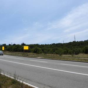 KUKULJANOVO INDUSTRIJSKA ZONA - građevinski teren 4570m2 za halu / poslovnu zgradu