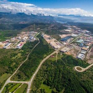 KUKULJANOVO INDUSTRIJSKA ZONA - građevinski teren 4570m2 za halu / poslovnu zgradu