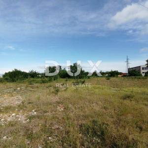 LABIN, NEDEŠČINA - građevinsko zemljište 10000m2 za komercijalnu gradnju u industrijskoj zoni