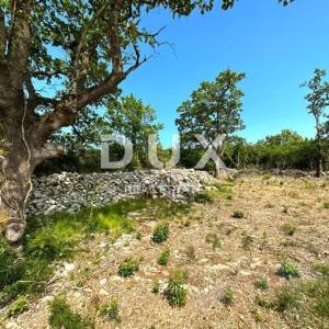 LABIN, SV. LOVREČ, VLAKOVO - građevinski teren 8600m2 za hotel /boutique hotel/ obiteljsku kuću/ villu/ apartmane/ kuću za izna...