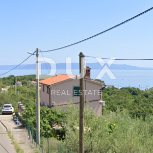 LABIN, SVETA MARINA- građevinsko zemljište 500m2 s pogledom na more i idejnim projektom