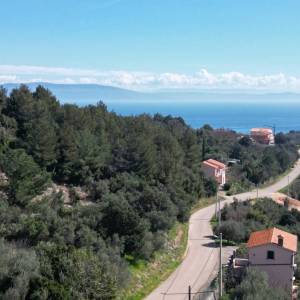 LABIN, SVETA MARINA- stara kuća s građevinskim zemljištem 435m2, s pogledom na more i idejnim projektom