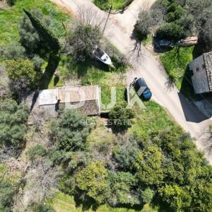 LABIN, SVETA MARINA- stara kuća s građevinskim zemljištem 935m2, pogledom na more i 2 idejna projekta