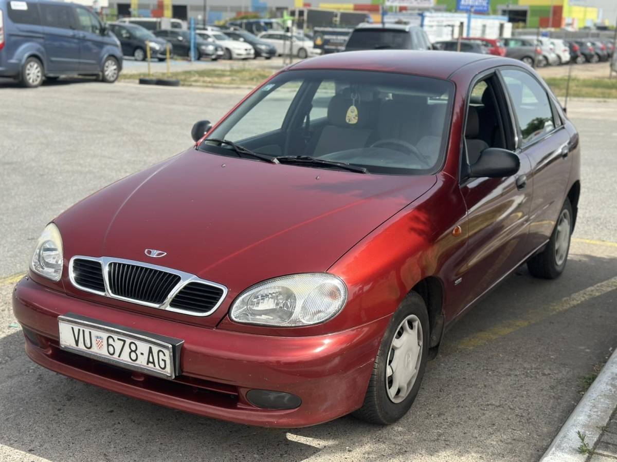 Lanos 1.4 Reg 12/2025 700€