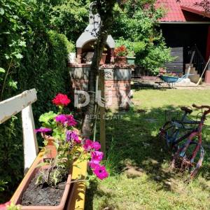 LIJEVO SREDIČKO – Vikendica 55 m² uz Kupu s velikim zemljištem!