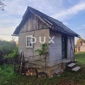 LIKA, DUBRAVE - starina s većom okućnicom