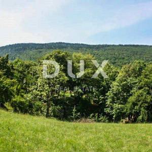 LIKA, VRHOVINE - Atraktivno zemljište površine 12.850 m2 u T1 i T2 zoni!