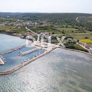 LJUBAČ - atraktivno građevinsko zemljište