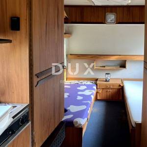 LOŠINJ, MALI LOŠINJ - Maslinik 400 metara od mora