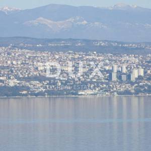 LOVRAN, CENTAR - stan 2. RED DO MORA 110m2 s panoramskim pogledom na more