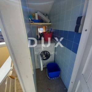  LOVRAN, CENTAR - stan od 80 m2 u staroj gradskoj jezgri