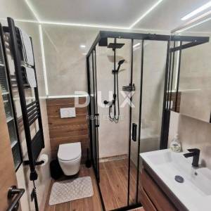 LOVRAN, CENTAR - Ugostiteljski objekt sa uhodanim poslom i apartmanom