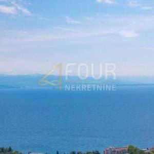 Lovran, elegantni stan od 110.51m2, terasa, panoramski pogled