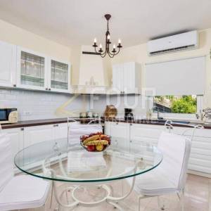Lovran, elegantni stan od 110.51m2, terasa, panoramski pogled