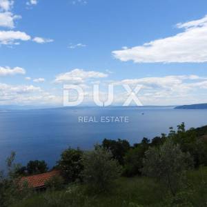 LOVRAN, LIGANJ - zemljište S GRAĐEVNOM DOZVOLOM!!!! 1038m2 s panoramskim pogledom na more za stambenu zgradu - stanove - apartm...