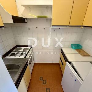 LOVRAN - Predivan studio apartman sa velikom terasom i pogledom na more!