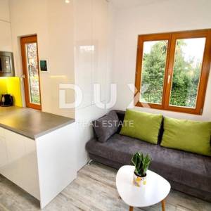 LOVRAN - stan drugi red do mora, 35m2, pogled na more