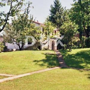 LOVRAN - turistički objekt s 8 apartmana i 1300m2 okućnice