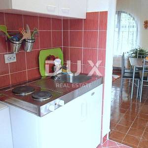 LOVRAN - turistički objekt s 8 apartmana i 1300m2 okućnice