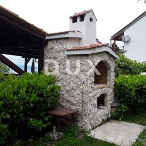LOVRAN - turistički objekt s 8 apartmana i 1300m2 okućnice