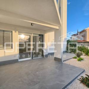 Luksuzan stan AS4 Brodarica/Šibenik – Mediteranski mir i suvremeni luksuz na ide
