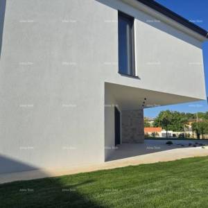 Luksuzna, moderna vila sa bazenom, spremna za uselejnje!!! Sv.Lovreč, okolica Poreča!