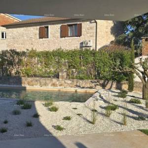 Luksuzna, moderna vila sa bazenom, spremna za uselejnje!!! Sv.Lovreč, okolica Poreča!